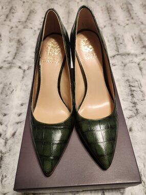 Vince Camuto Savilla Dark Green Croco Embossed Pumps Heels Size 8.5M